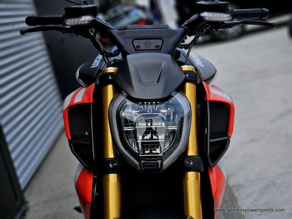 2026 Ducati Diavel V4 Rs Livery
