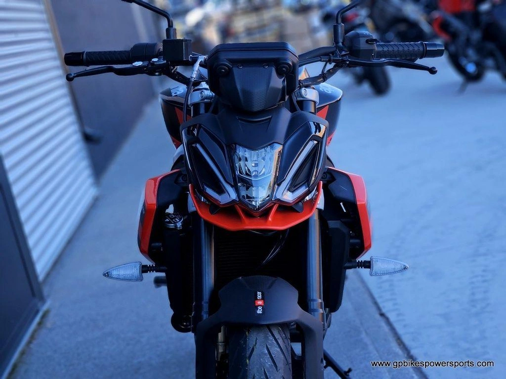 2026 Aprilia Tuono 457