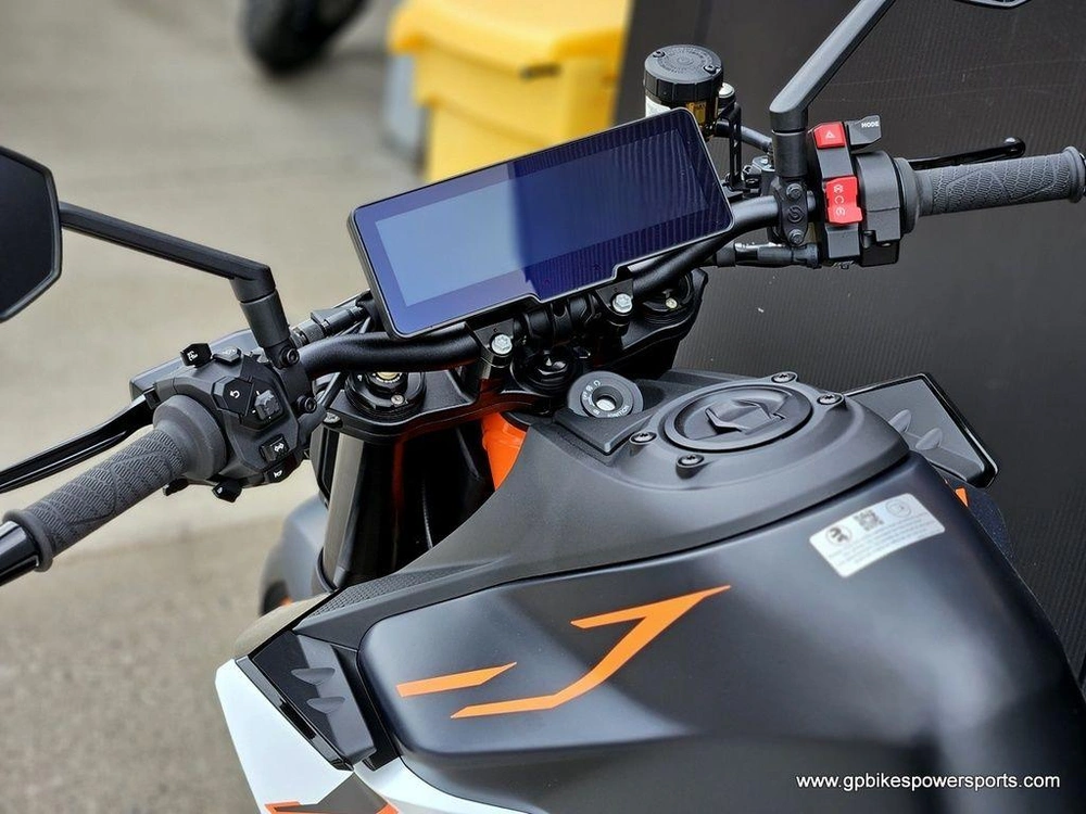 2026 Ktm 990 Duke R