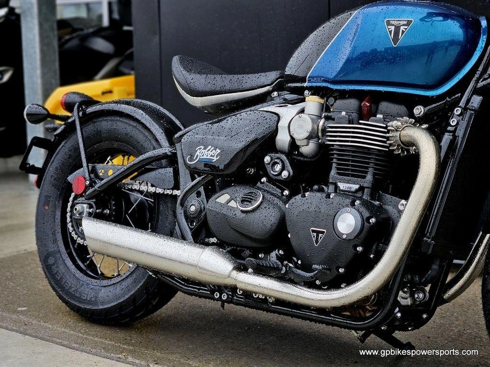 2026 Triumph Bonneville Bobber Interstellar Blue