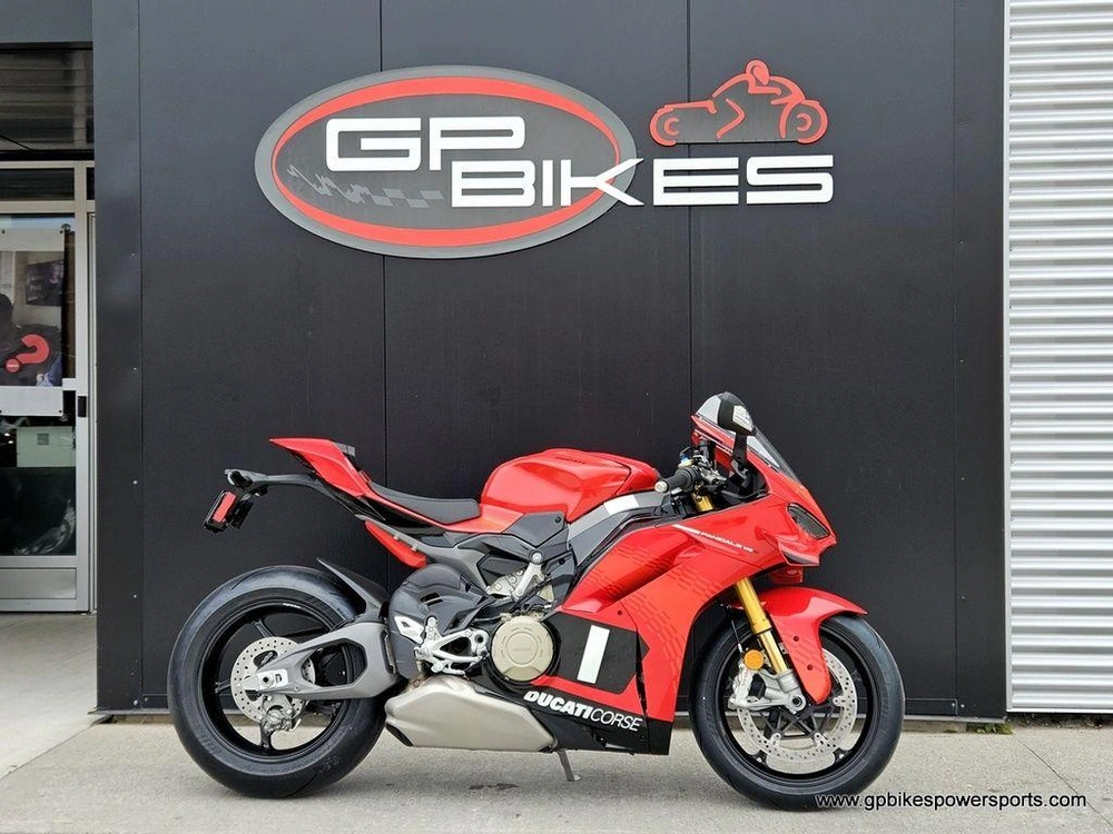 2026 Ducati Panigale V4 S Corse