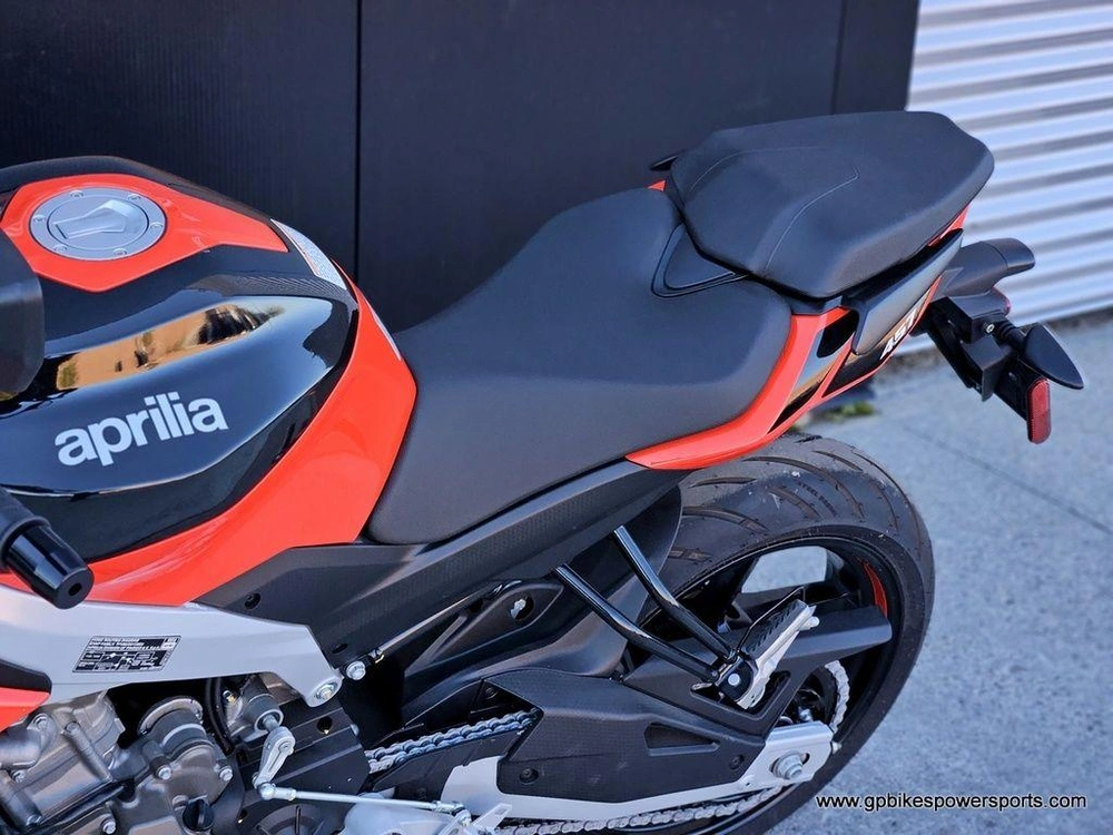 2026 Aprilia Tuono 457