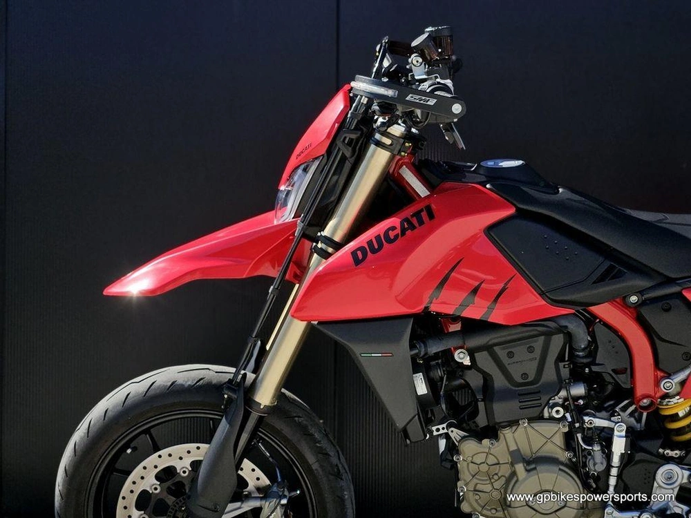 2024 Ducati Hypermotard 698 Mono Ducati Red