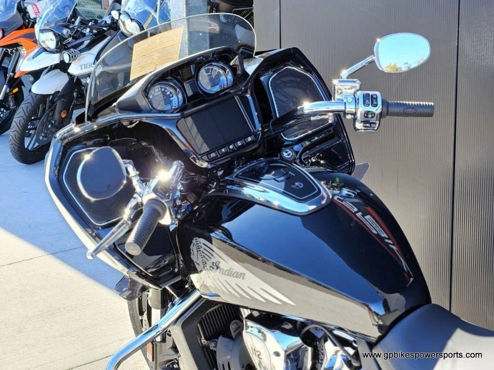 2026 Indian Motorcycle Challenger® Limited 112 W/powerband Audio Black Metallic