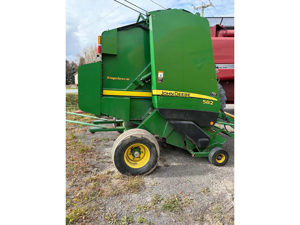 John Deere 582 2010