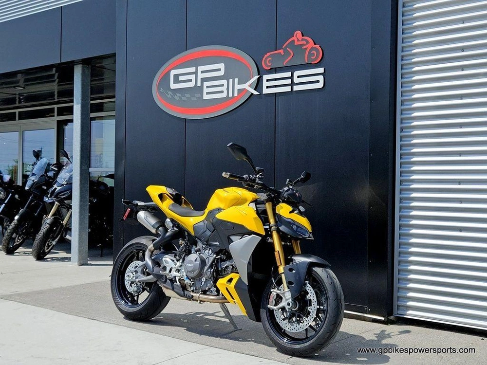 2026 Ducati Streetfighter V2 S Yellow