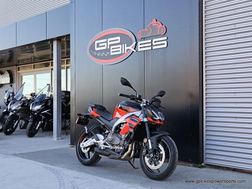 2026 Aprilia Tuono 457