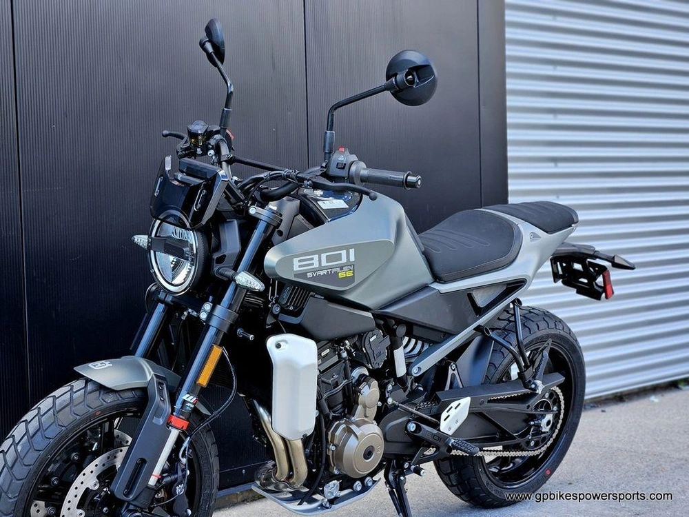 2027 Husqvarna Svartpilen 801 Se