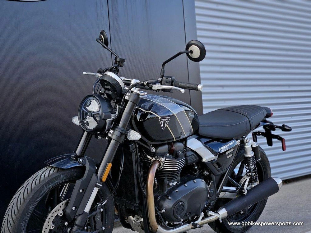 2026 Triumph Speed Twin 900 Phantom Black/aurum Gold