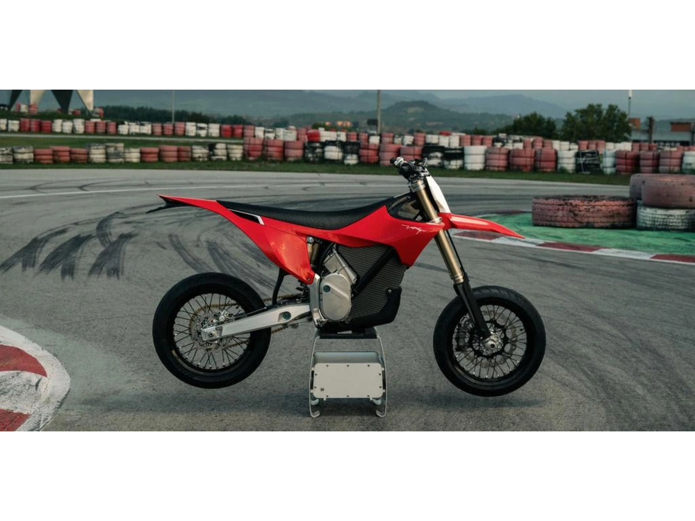 2026 Stark Future Varg Sm Alpha Stark Red