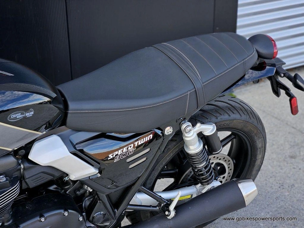 2026 Triumph Speed Twin 900 Phantom Black/aurum Gold