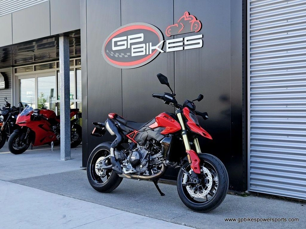 2026 Ducati Hypermotard V2