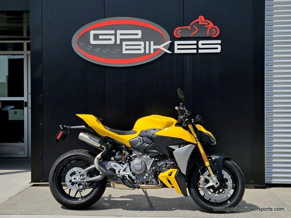 2026 Ducati Streetfighter V2 S Yellow