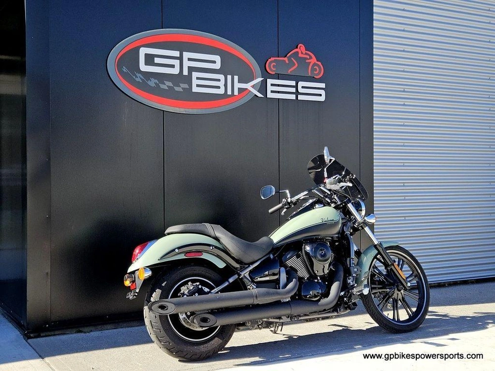2023 Kawasaki Vulcan 900 Custom