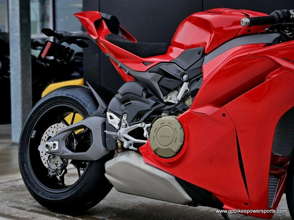2026 Ducati Panigale V4 Red