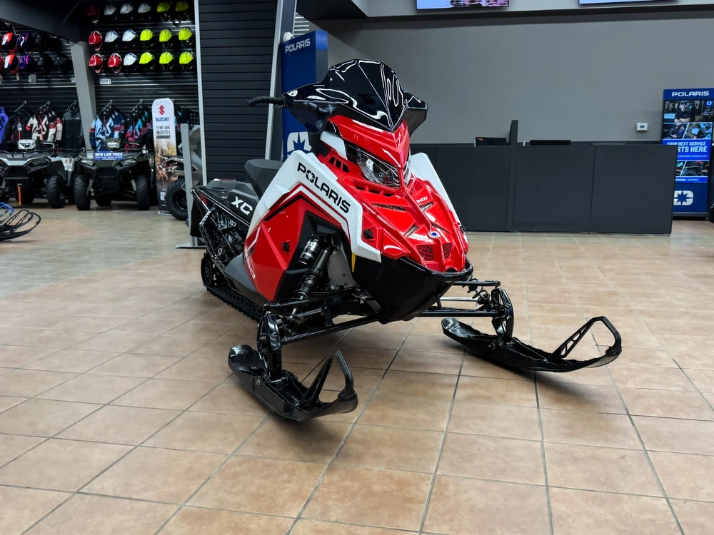 2027 Polaris Polaris 850 Indy Xc 137 Indy Red