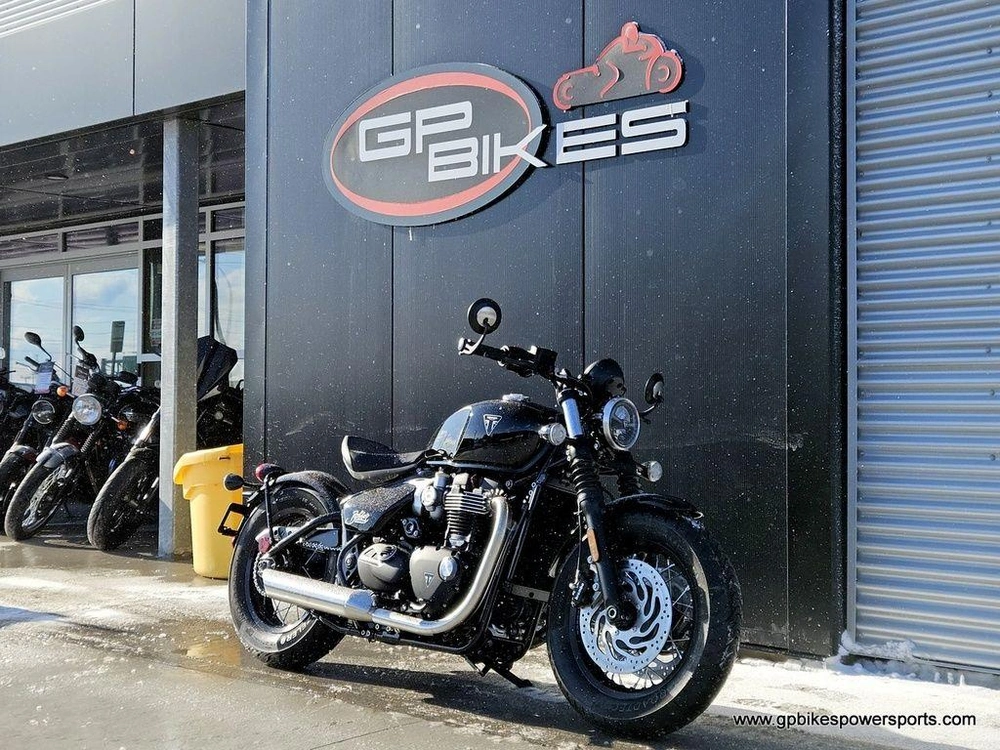 2026 Triumph Bonneville Bobber Jet Black