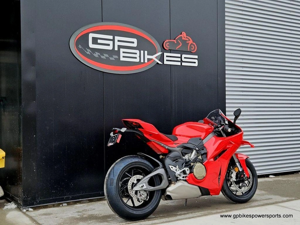2026 Ducati Panigale V4 Red