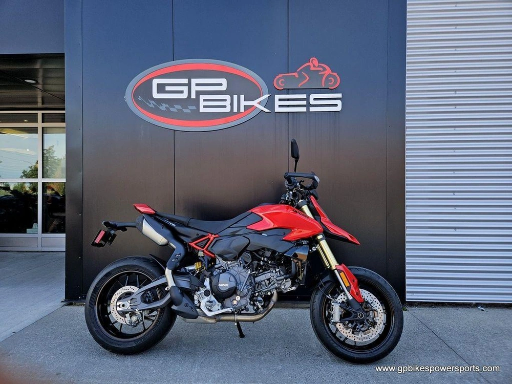 2026 Ducati Hypermotard V2