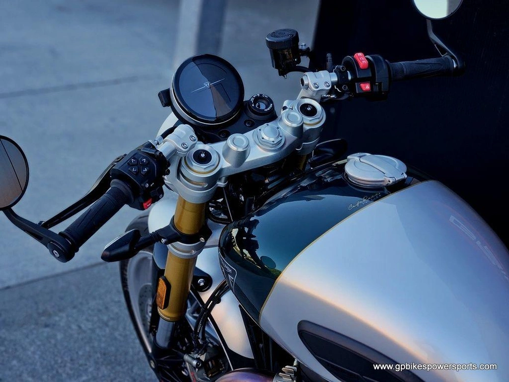 2027 Triumph Speed Twin 1200 Cafe Racer Aluminium Silver/competition Green