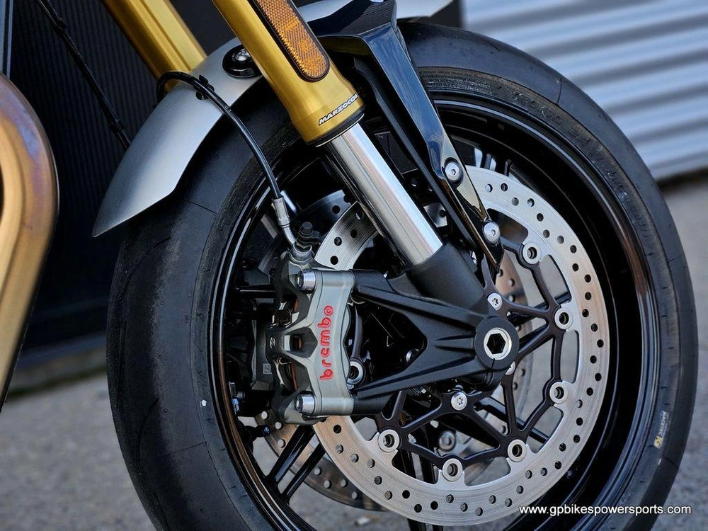2026 Triumph Speed Twin 1200 Rs Sapphire Black