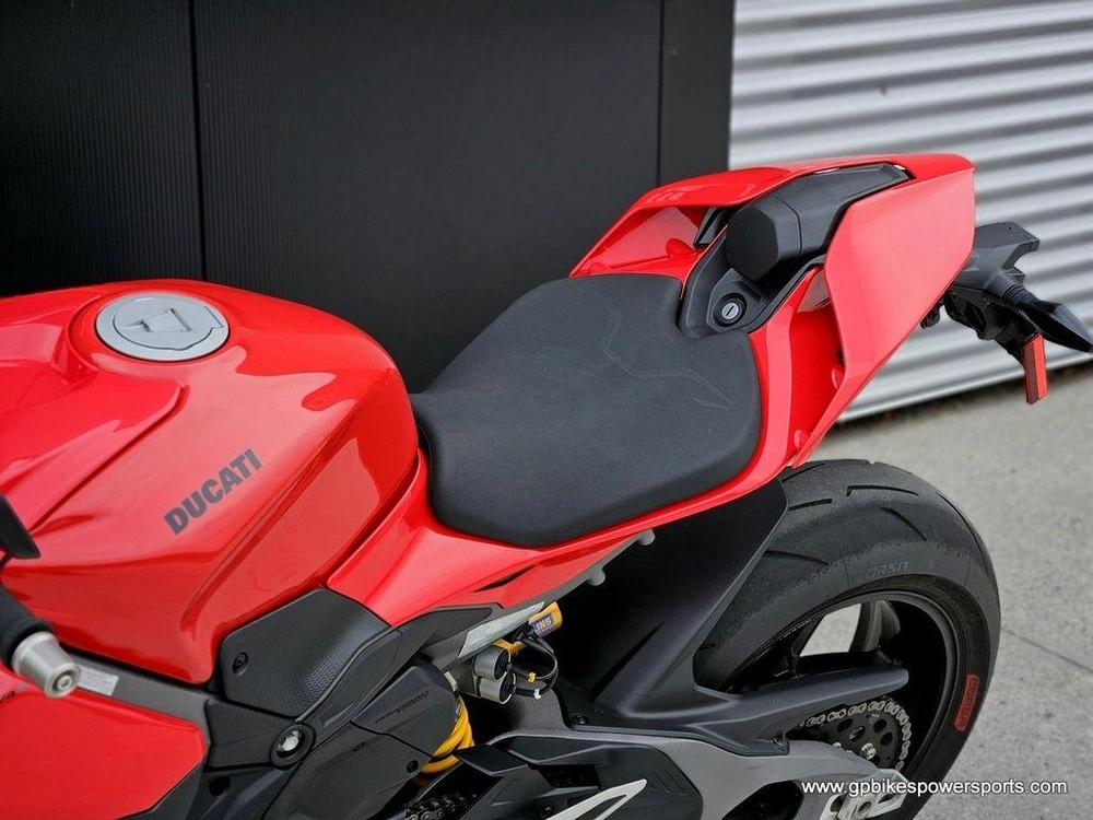 2025 Ducati Streetfighter V4 S Ducati Red