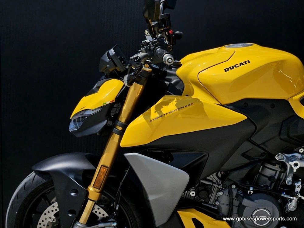 2026 Ducati Streetfighter V2 S Yellow