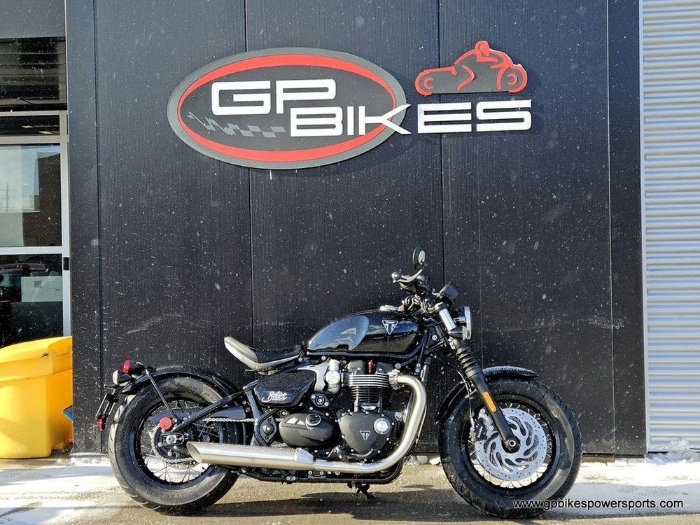 2026 Triumph Bonneville Bobber Jet Black