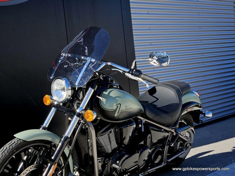 2023 Kawasaki Vulcan 900 Custom