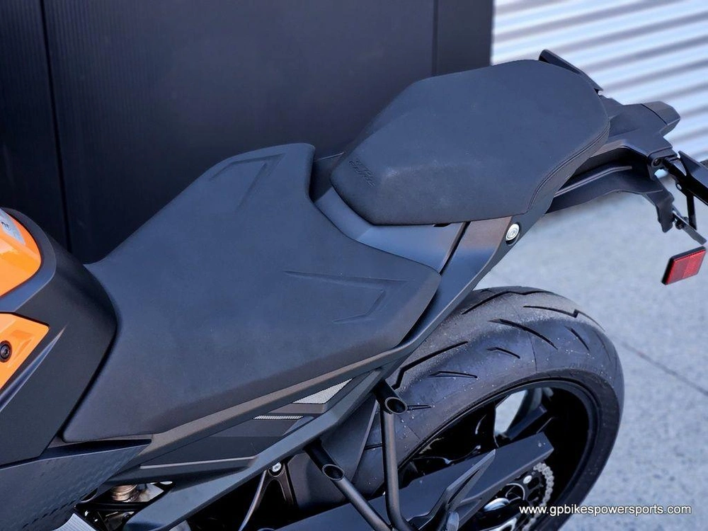 2027 Ktm 790 Duke