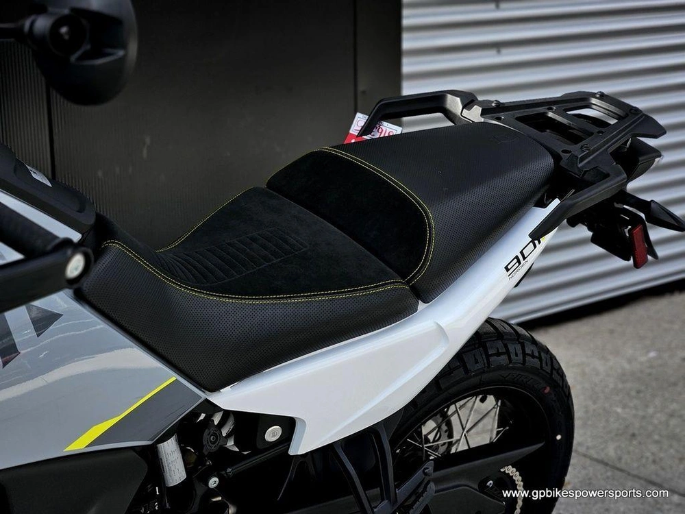 2025 Husqvarna Norden 901