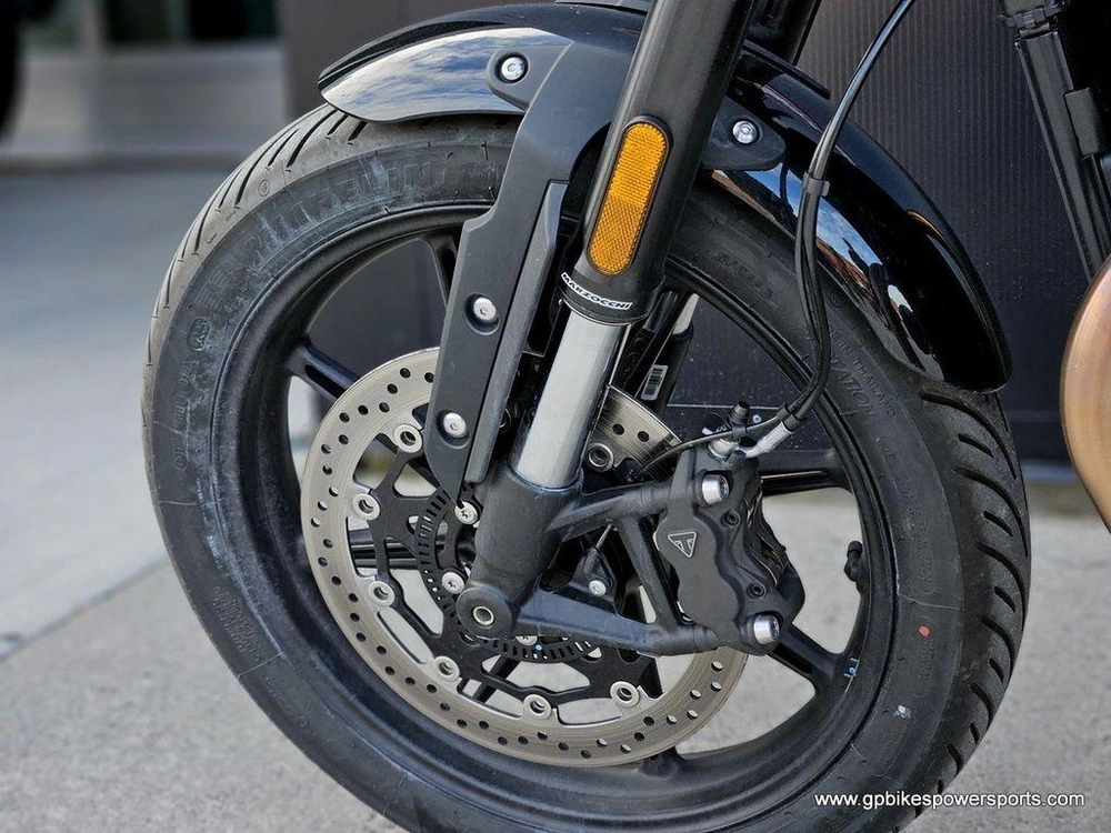 2026 Triumph Speed Twin 900 Phantom Black/aurum Gold Demo