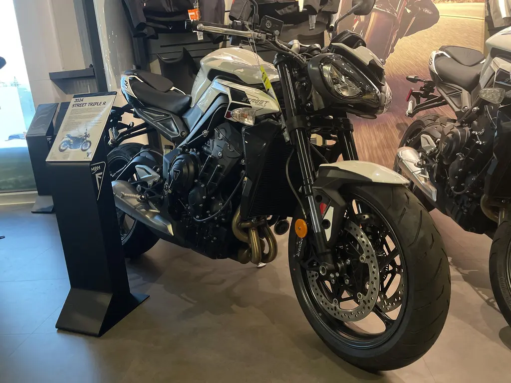 Triumph STREET TRIPE 765 R 2024