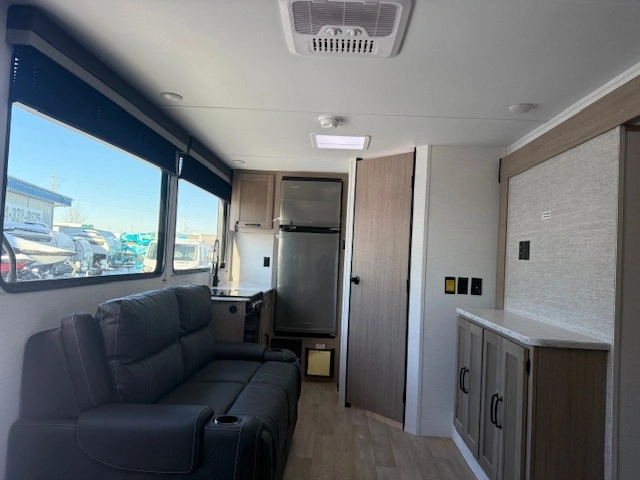 2026 Gulf Stream 228sb alt