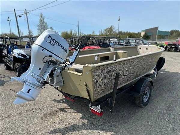 Lund Boat Co 1875 Alaskan Tiller 2024 alt