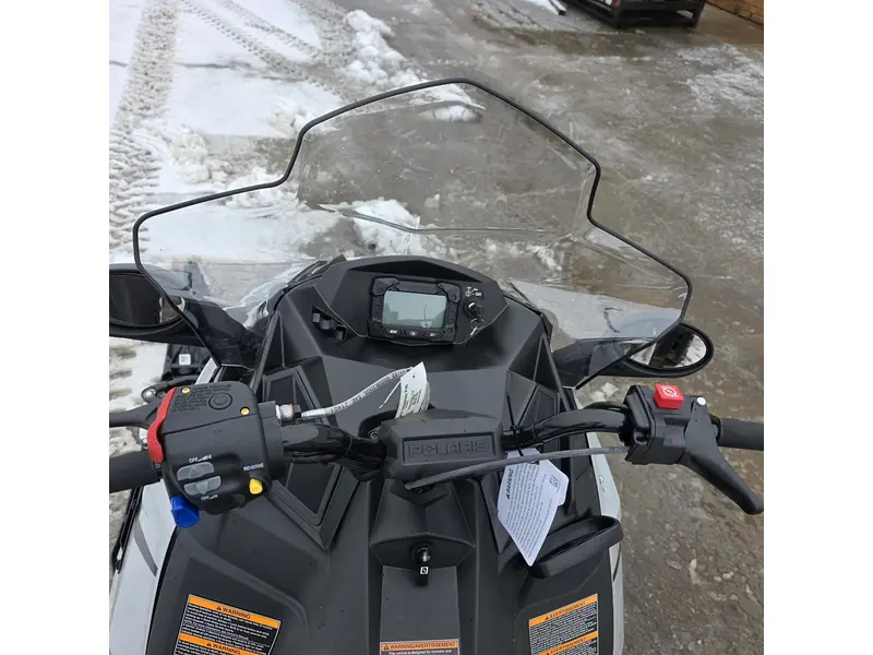 2025 Polaris 550 Voyageur LXT