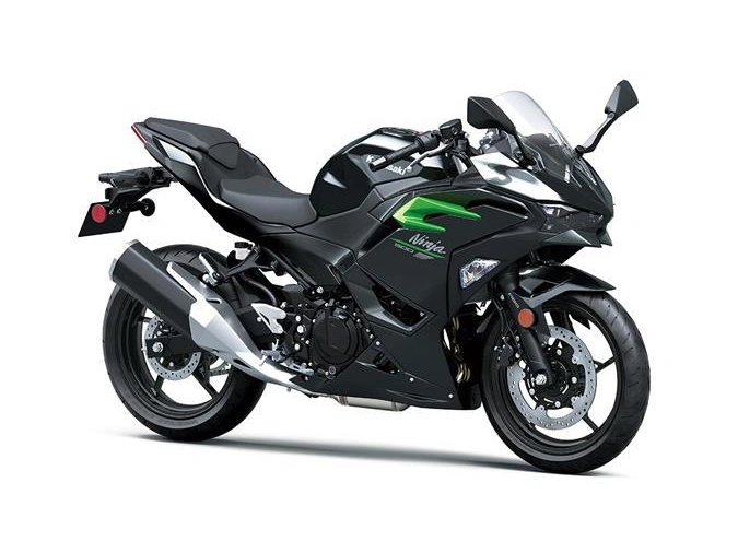 Kawasaki Ninja 500 2025 alt