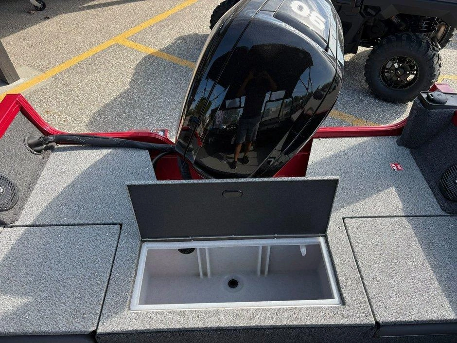 Crestliner Crestliner 1650 Hawk 2026 alt