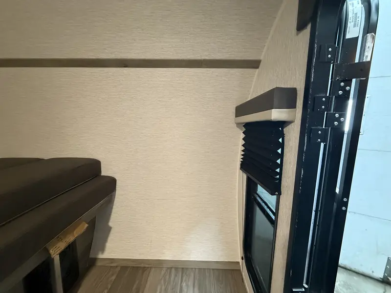 2027 Sunset Park RV Sunray 109