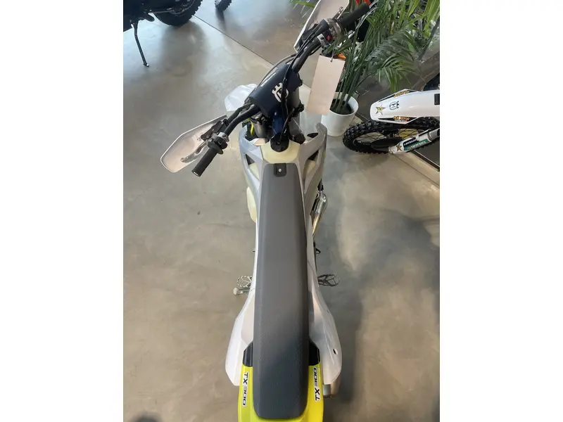 2024 Husqvarna TX 3OO thumbnail 5