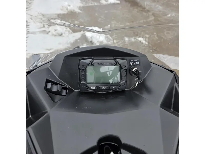2025 Polaris 550 Voyageur LXT