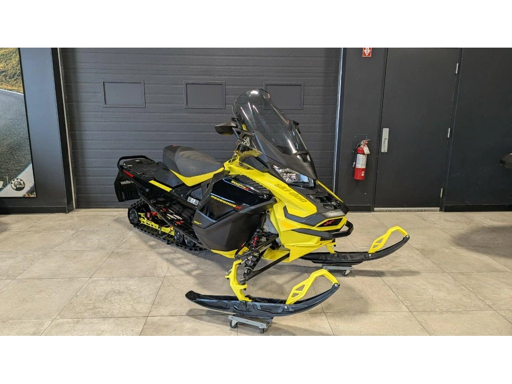 Ski-doo Renegade X 900 Turbo R Used 2022 alt