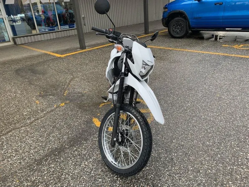 2025 Honda Honda XR150L thumbnail 4