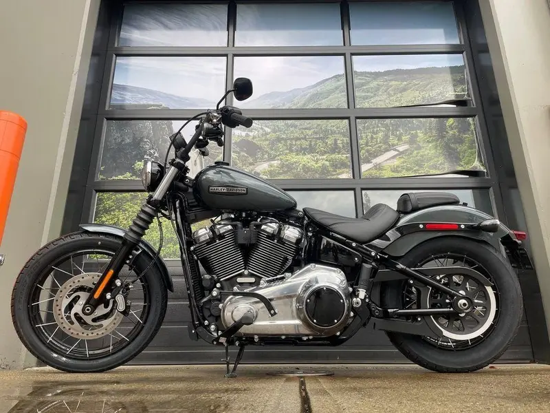2025 Harley-Davidson FXBB - Street Bob® thumbnail 9