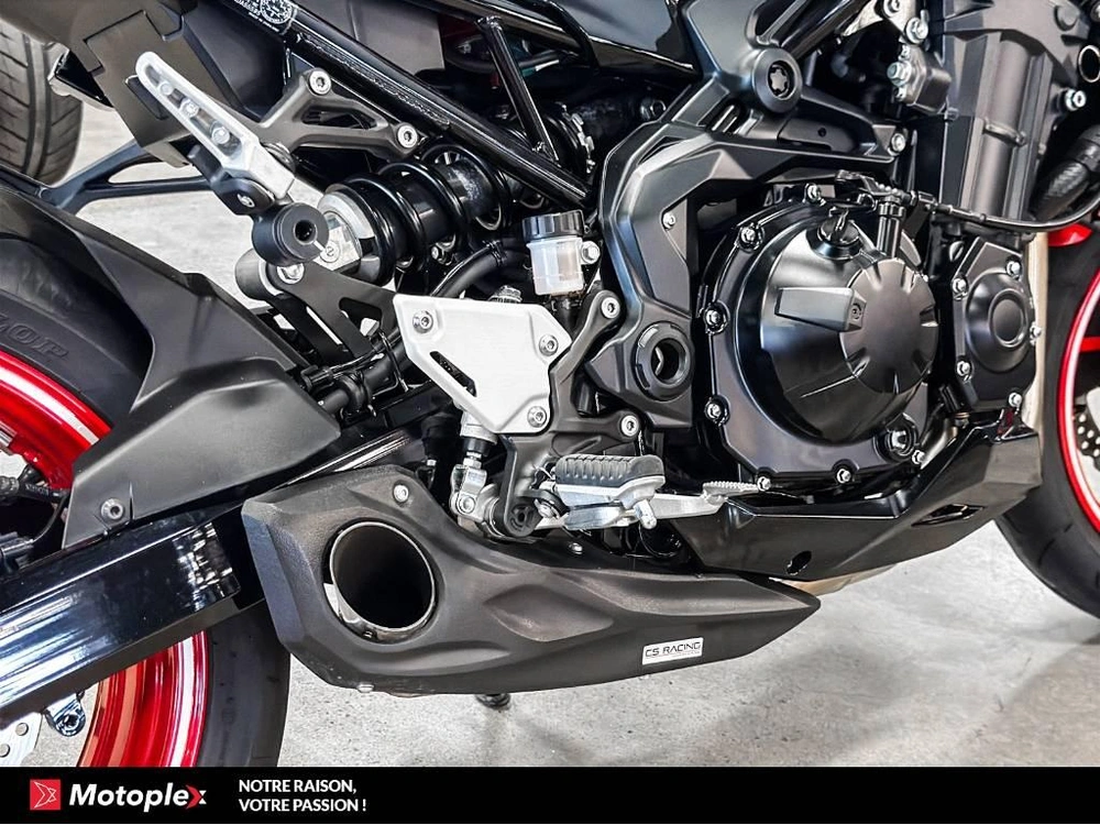 Kawasaki Z900 Edition 50th Full Options 2022 alt