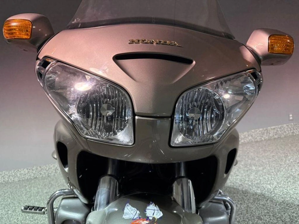 2002 Honda Gold Wing alt