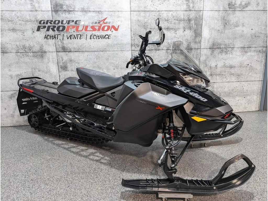 Ski-Doo Backcountry X 850 146 | Garantie déc. 2026 2023