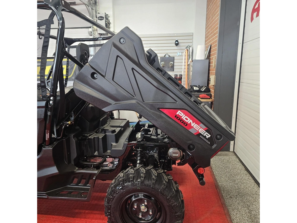 2025 Honda Pioneer 1000 Base alt