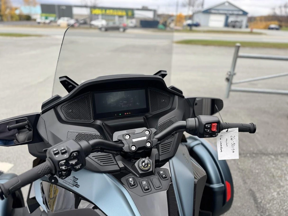 Can-am Rt Limited 2025 alt