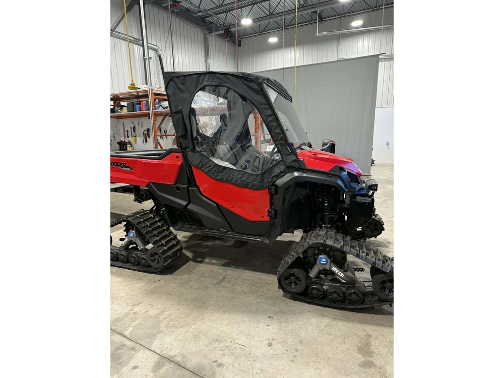 2019 Honda Pioneer 1000-3 3 Places alt